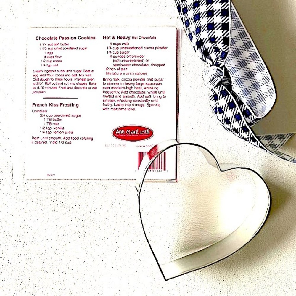 Pinafore Apron & Face Mask Foodie Gift - Picture 10 of 12